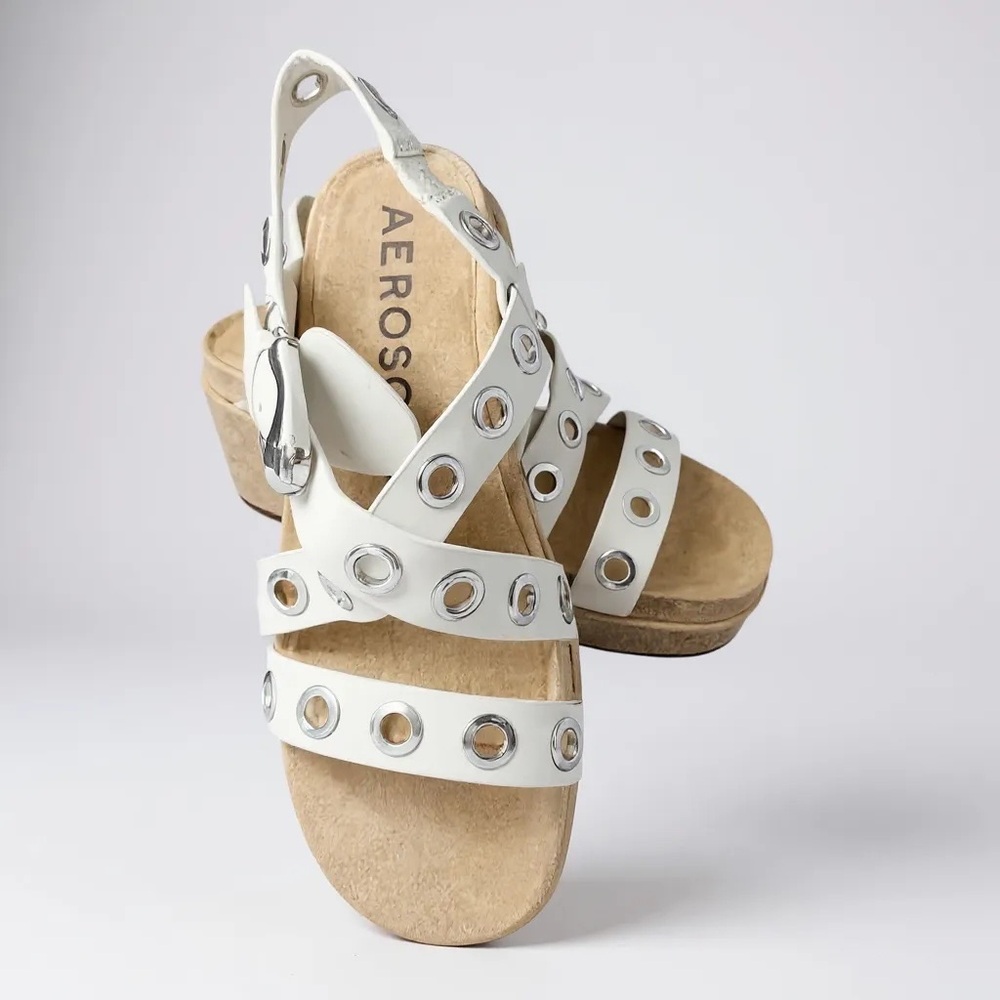 AEROSOLES Womens White Sandals with Metallic Details